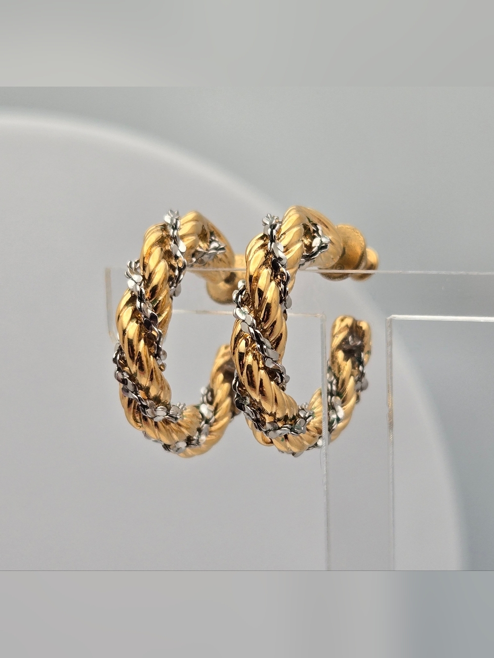 Vintage Monet Two-Tone Twisted Rope Hoop Earrings 7/8" Classic Gold Silver